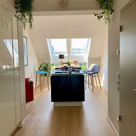 Wunderschöne In Innovativem Zero-emissionen Haus Bochum