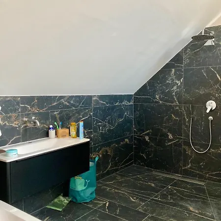 Wunderschöne In Innovativem Zero-emissionen Haus * Bochum