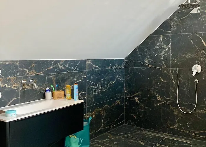 Wunderschoene In Innovativem Zero-emissionen Haus * Bochum